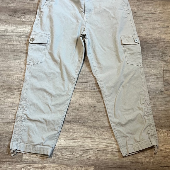 EDDIE BAUER Women’s Capris (Size 8) - Picture 6 of 14